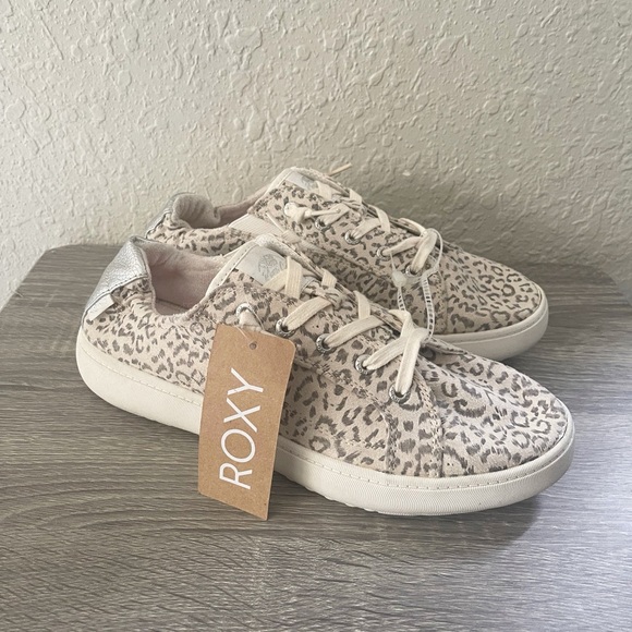 Roxy Surf Crews Squish This Leopard Print Casual Suede Sneaker Shoes Size 11 NWT - Picture 1 of 13